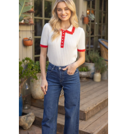 Voy Scalloped Knit Top with Pearl Button Accent
