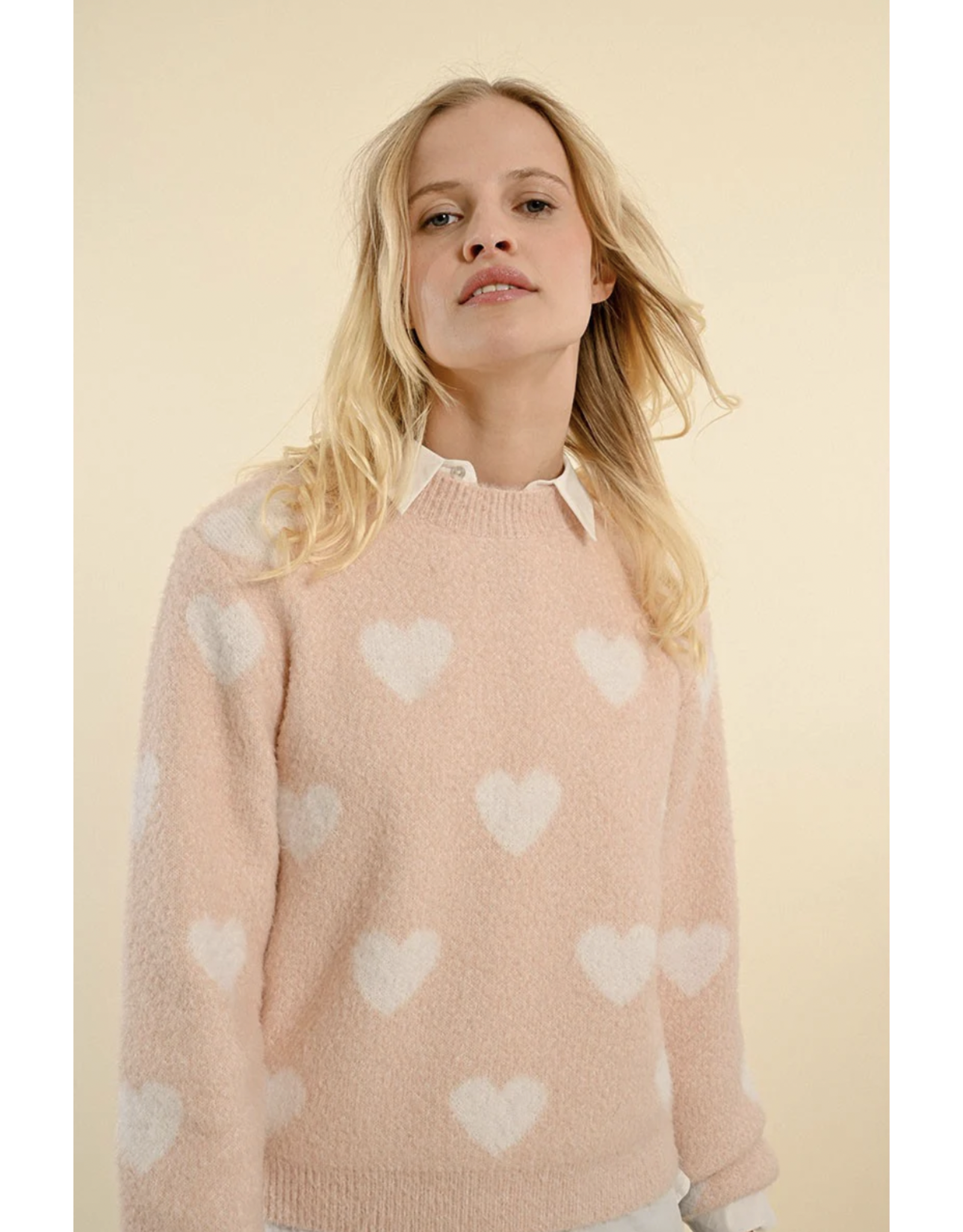 Molly Bracken Molly Bracken - Heart Print Sweater (Light Pink)