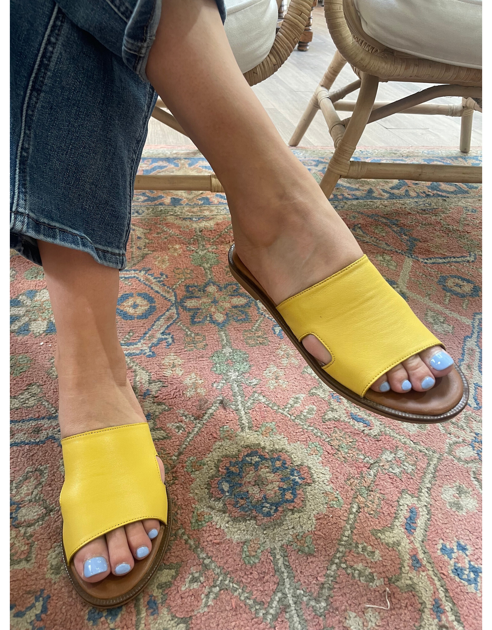 Bueno Bueno - Hendrix Slide Sandal (Yellow)