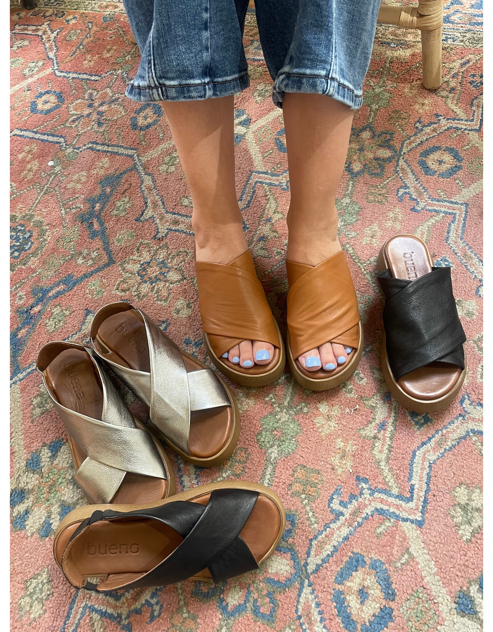 Bueno Bueno - Jaxon Flatform Slide (Dark Tan)