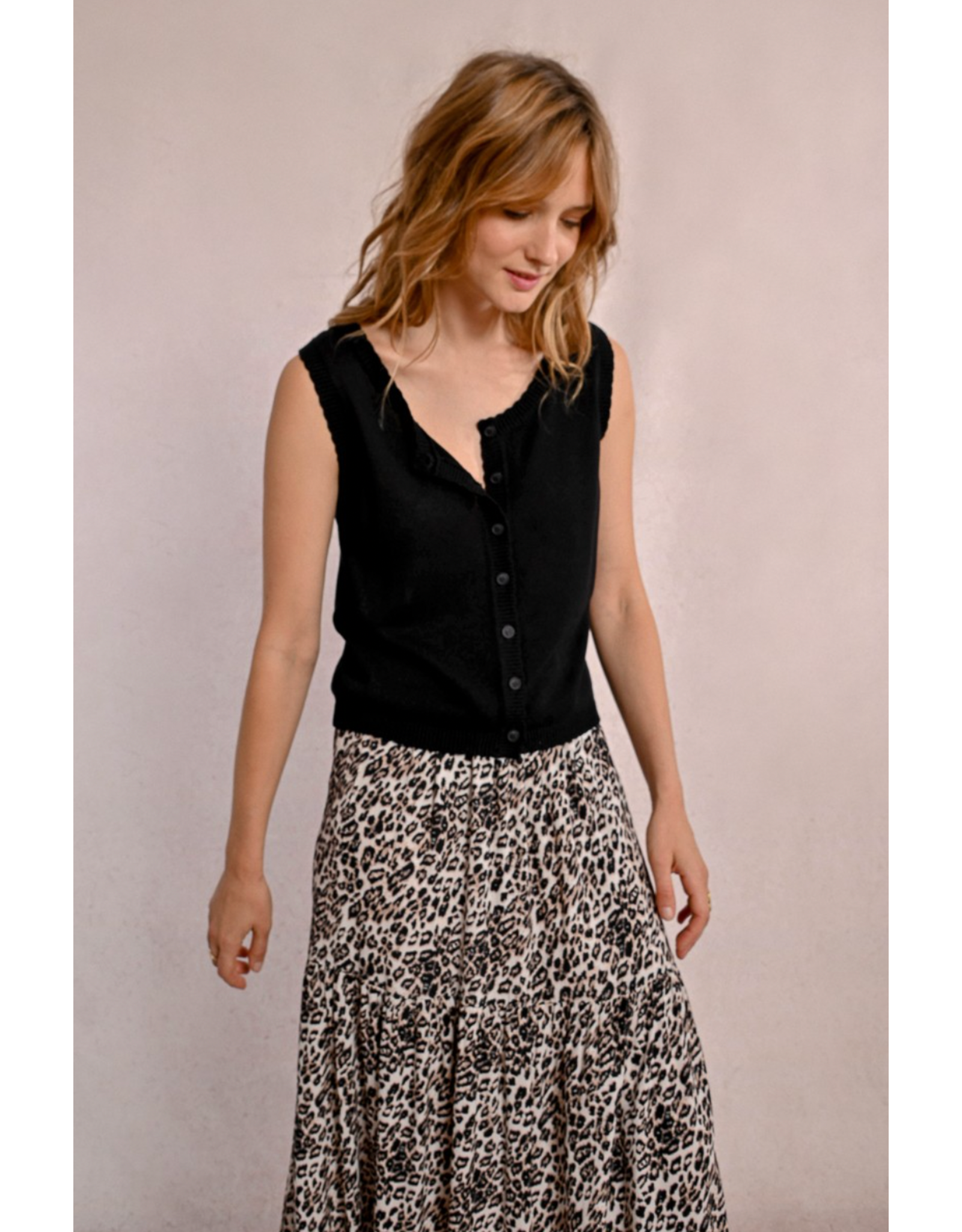 Molly Bracken Molly Bracken - Button Up Sleeveless Sweater (Black)