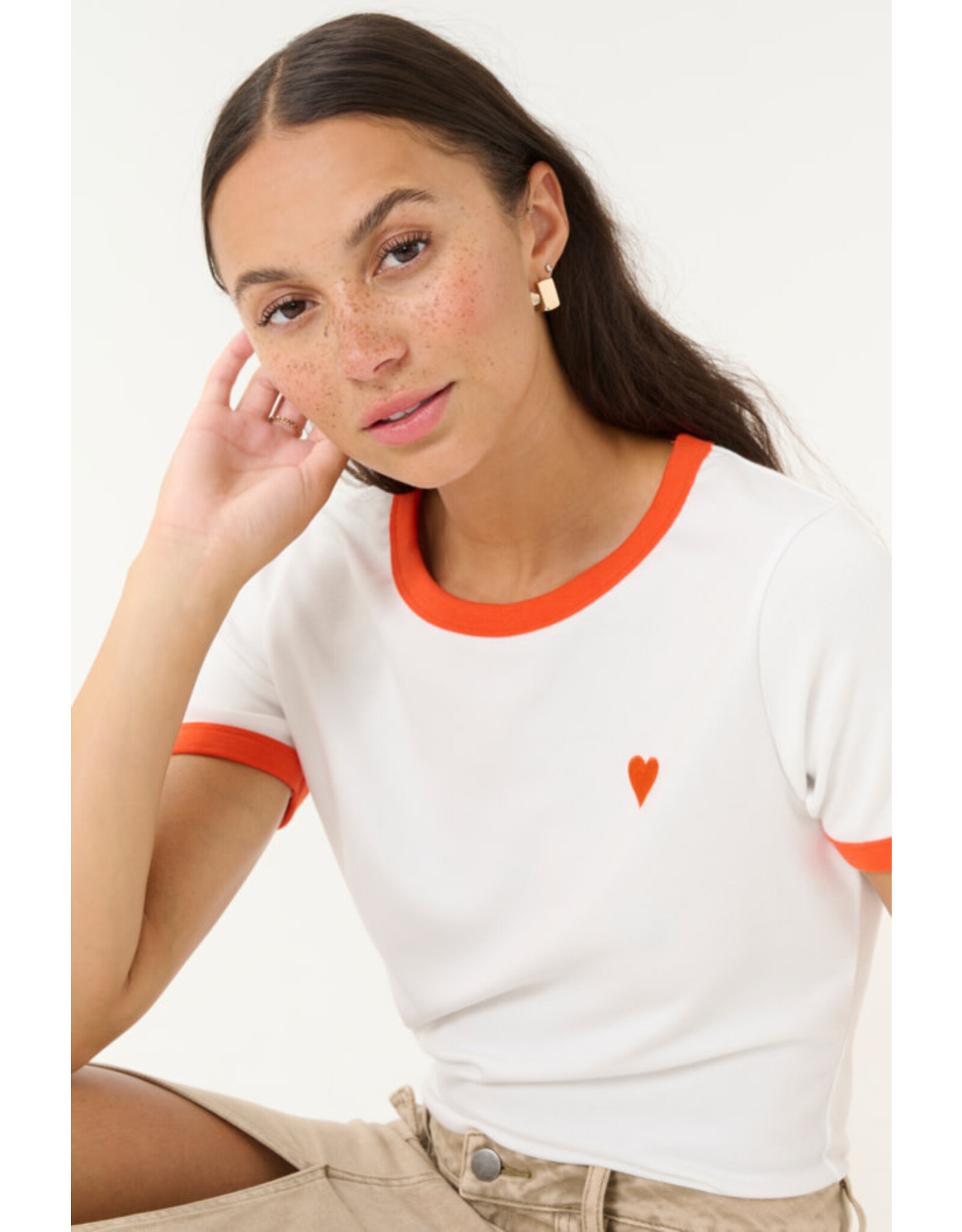 Kaffe Kaffe - Lilian Tee (Chalk / Grenadine)