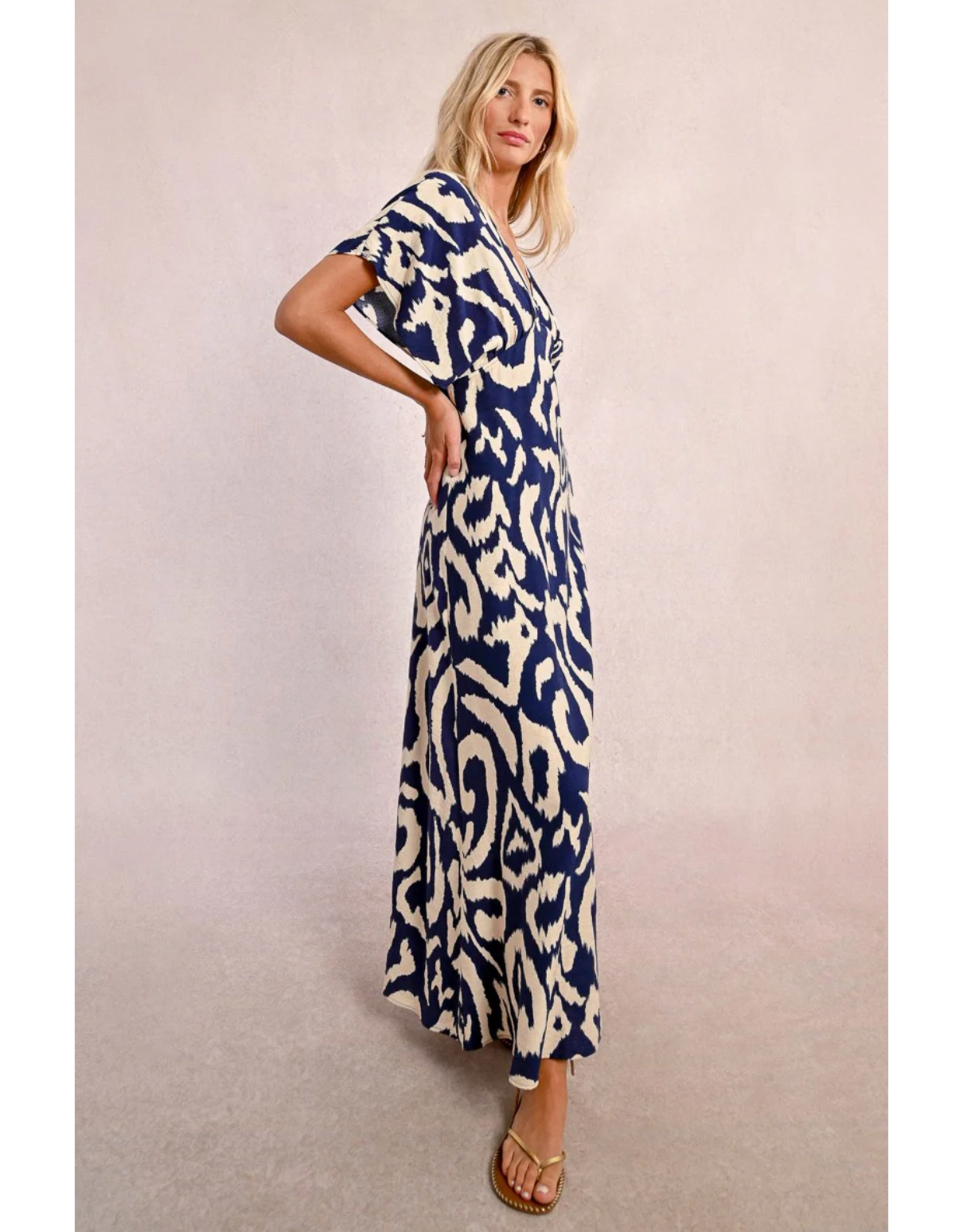 Molly Bracken Molly Bracken - V Neck Long Printed Dress (Navy)