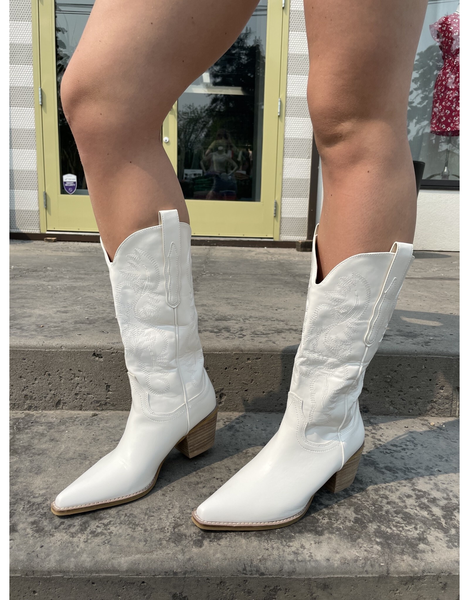 SOTD Hanan western boot (white)