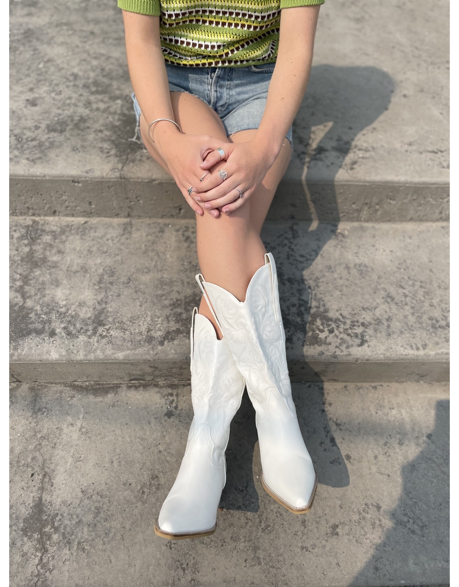 SOTD Hanan western boot (white)