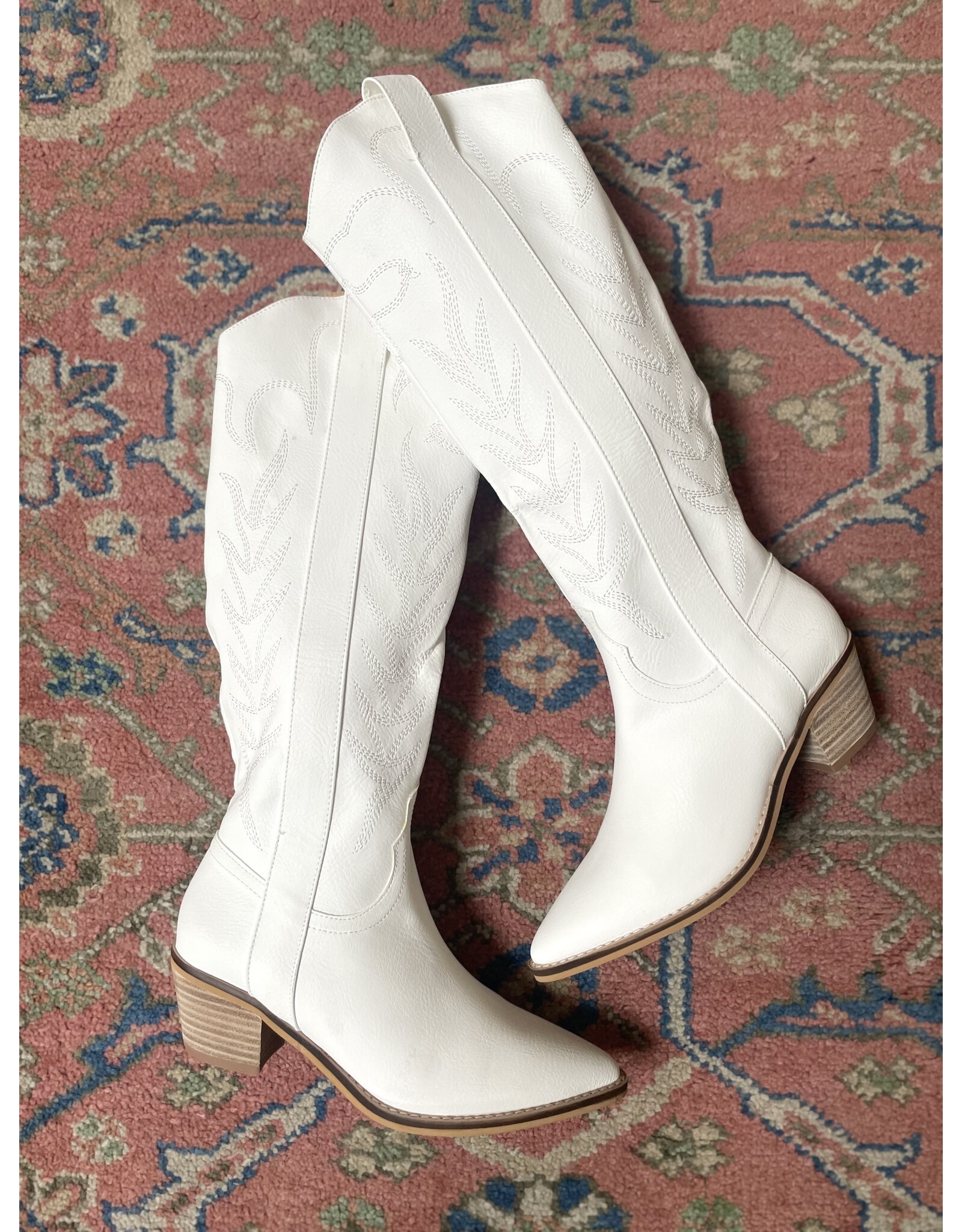 SOTD Mercedes western boot (white)