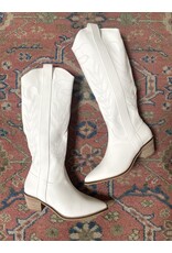 SOTD Mercedes western boot (white)