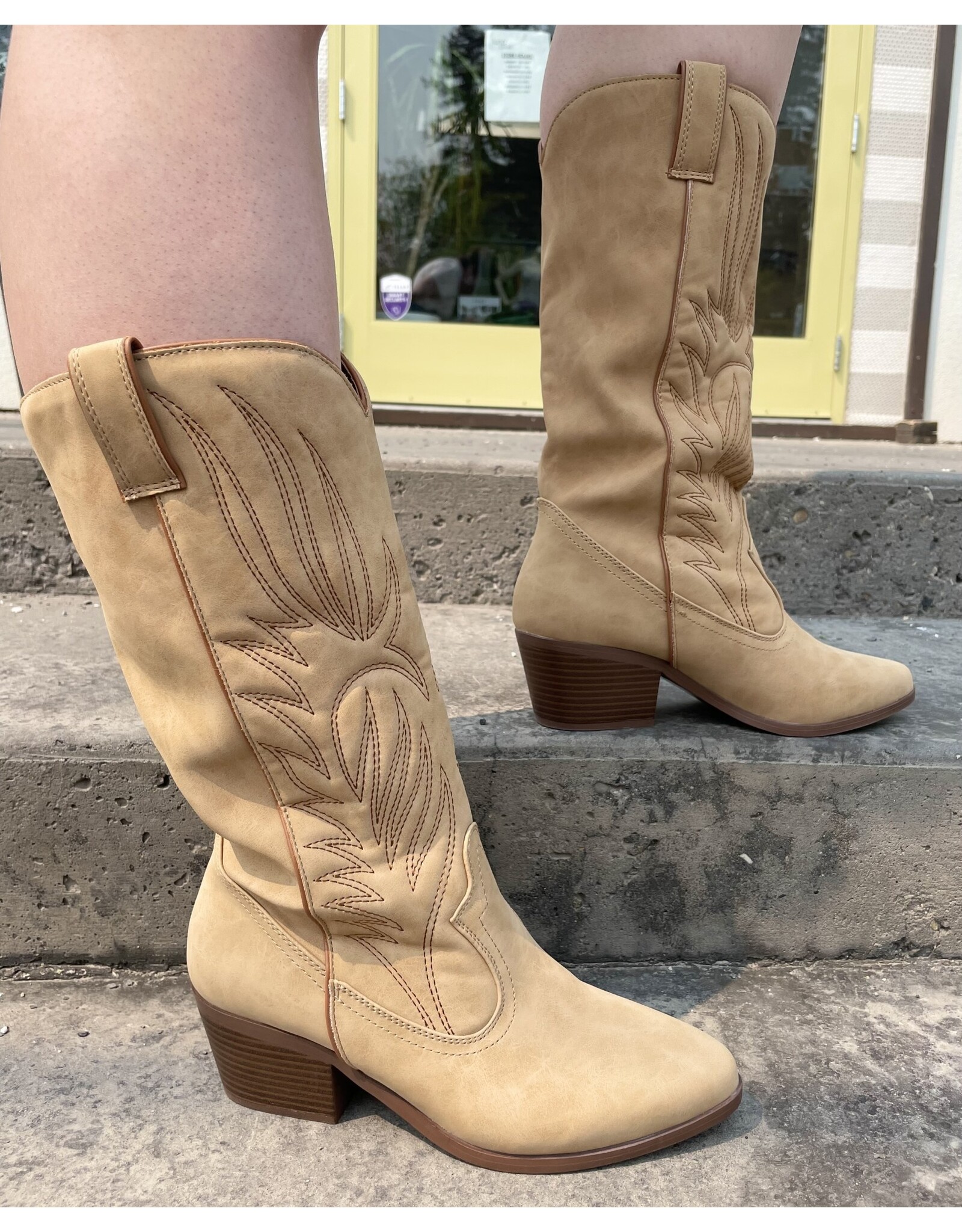Qupid Montana western boot (Tan Nubuck)