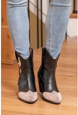 Qupid Zane 90 Western Bootie (Black)