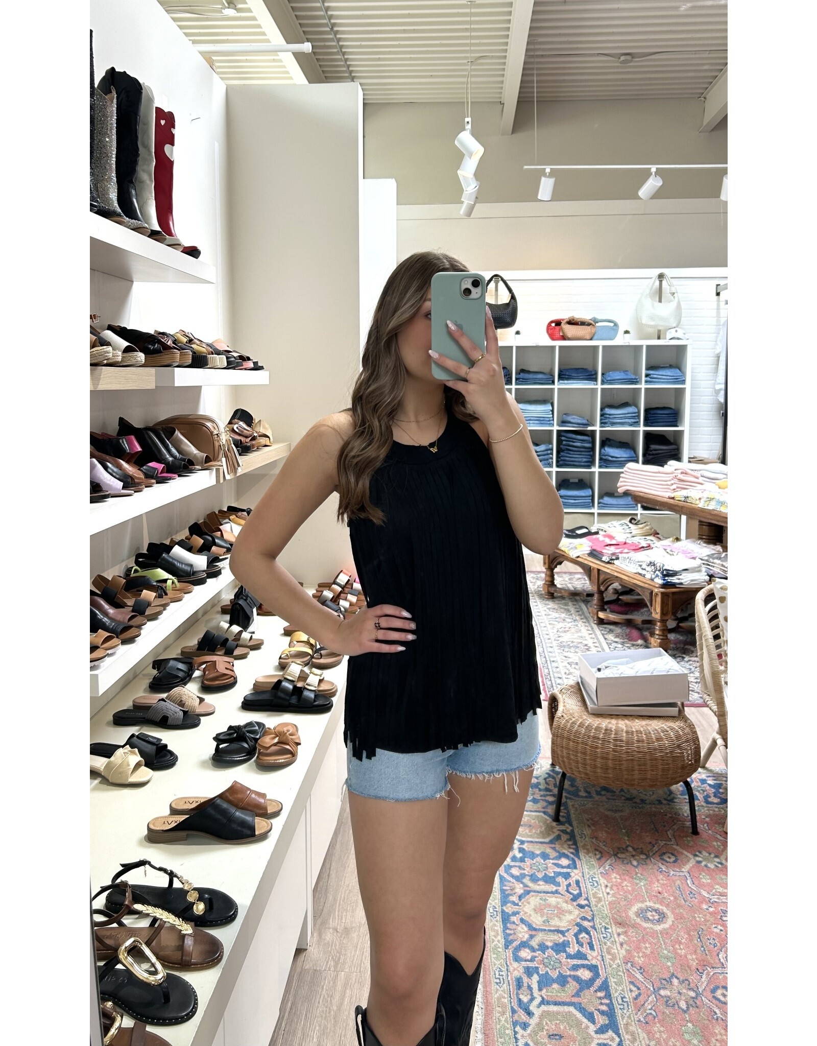 Vocal Vocal - Sleeveless suede top with fringe detail (Black)