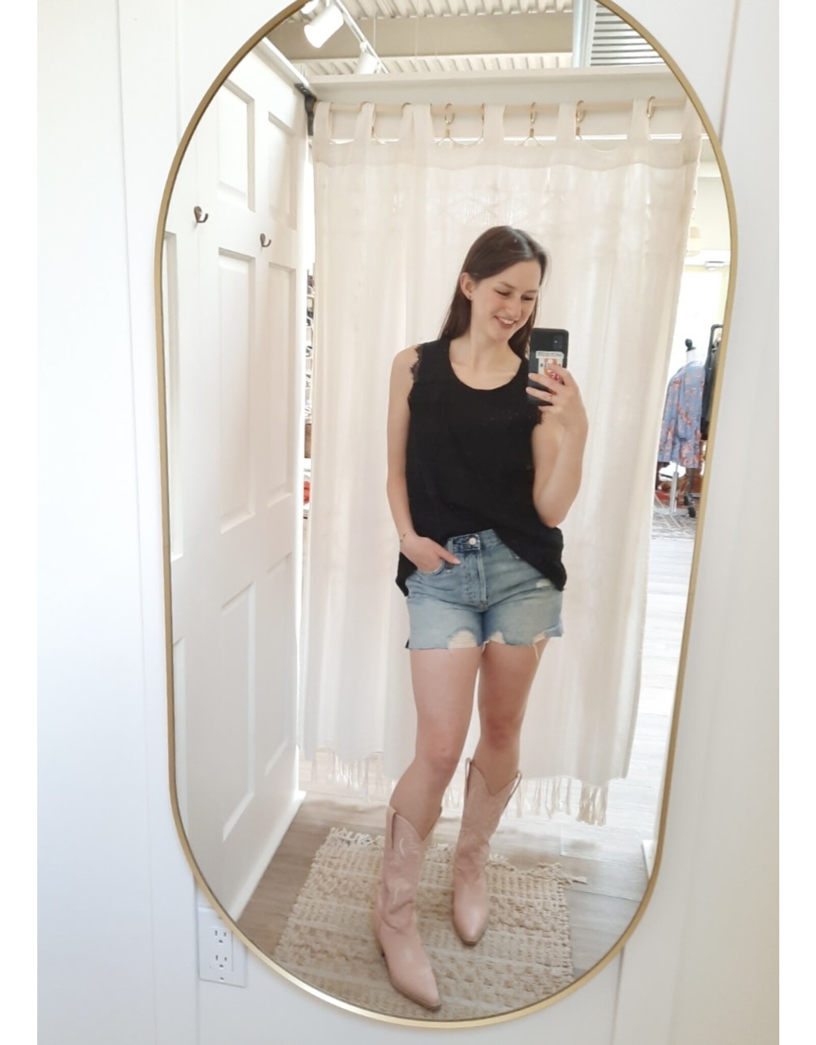 Vocal Vocal - Vintage lacey sleeveless top (black)