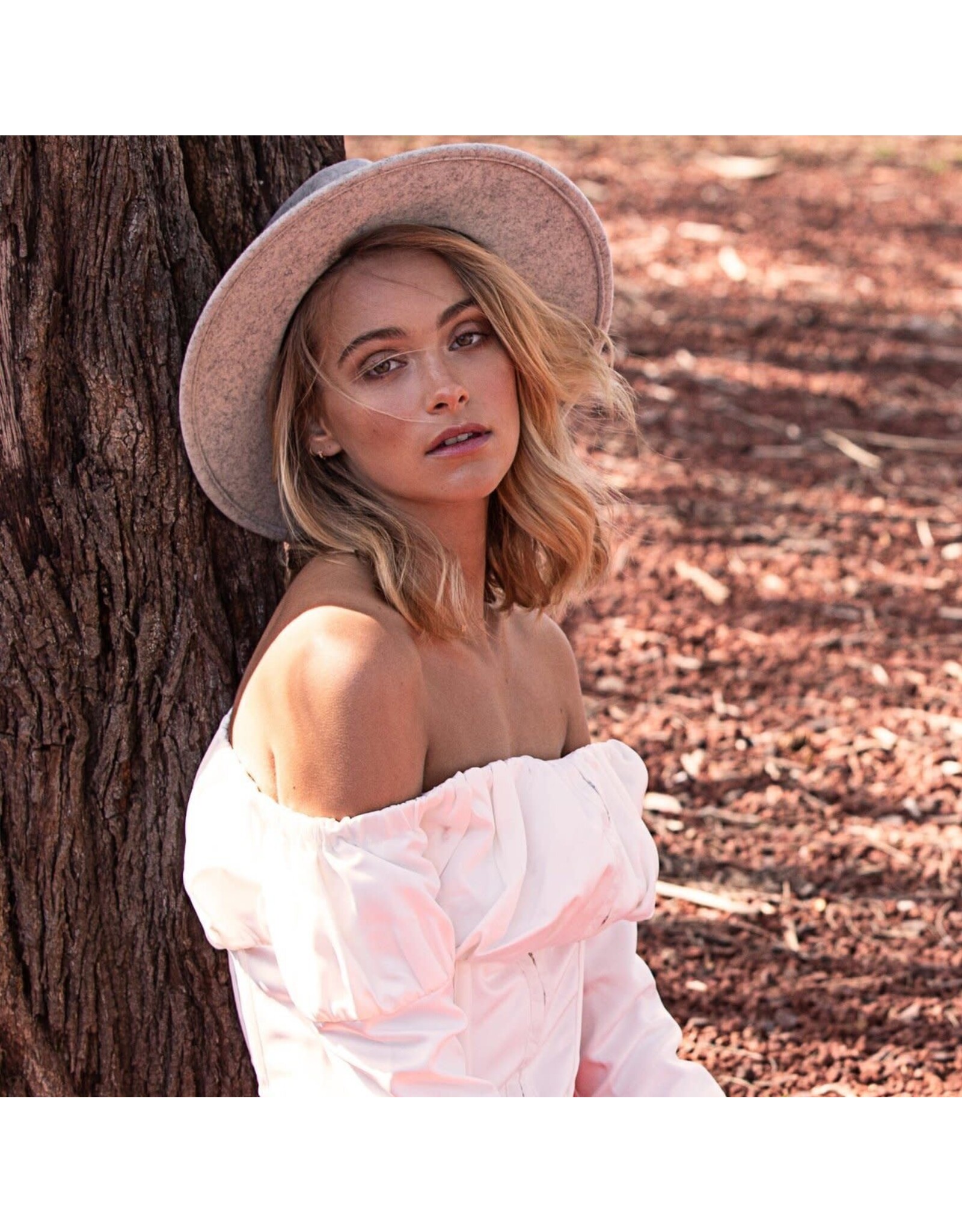 Ace of Something Ace of Something - Oslo fedora with folded edge and gold stud (cloud)