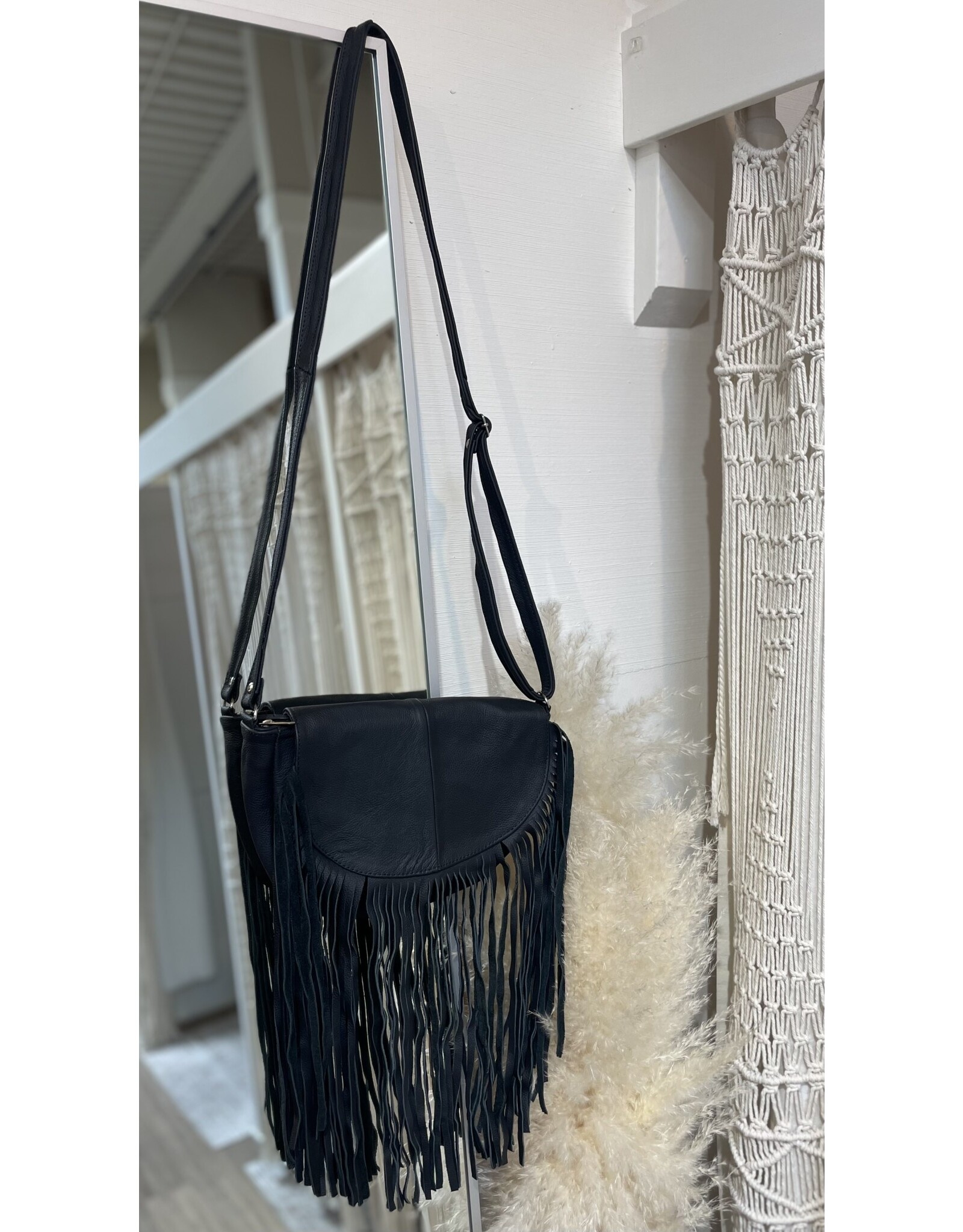 Bo Bags Bo Bags - Half Moon Leather Hobo Bag (black)