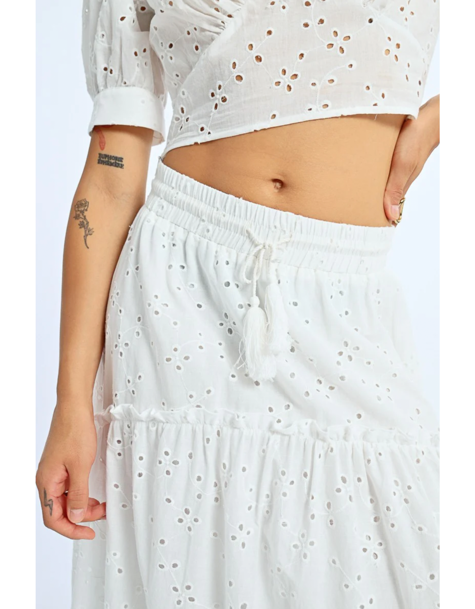 Molly Bracken Molly Bracken - Tiered Eyelet Prairie Skirt (White)