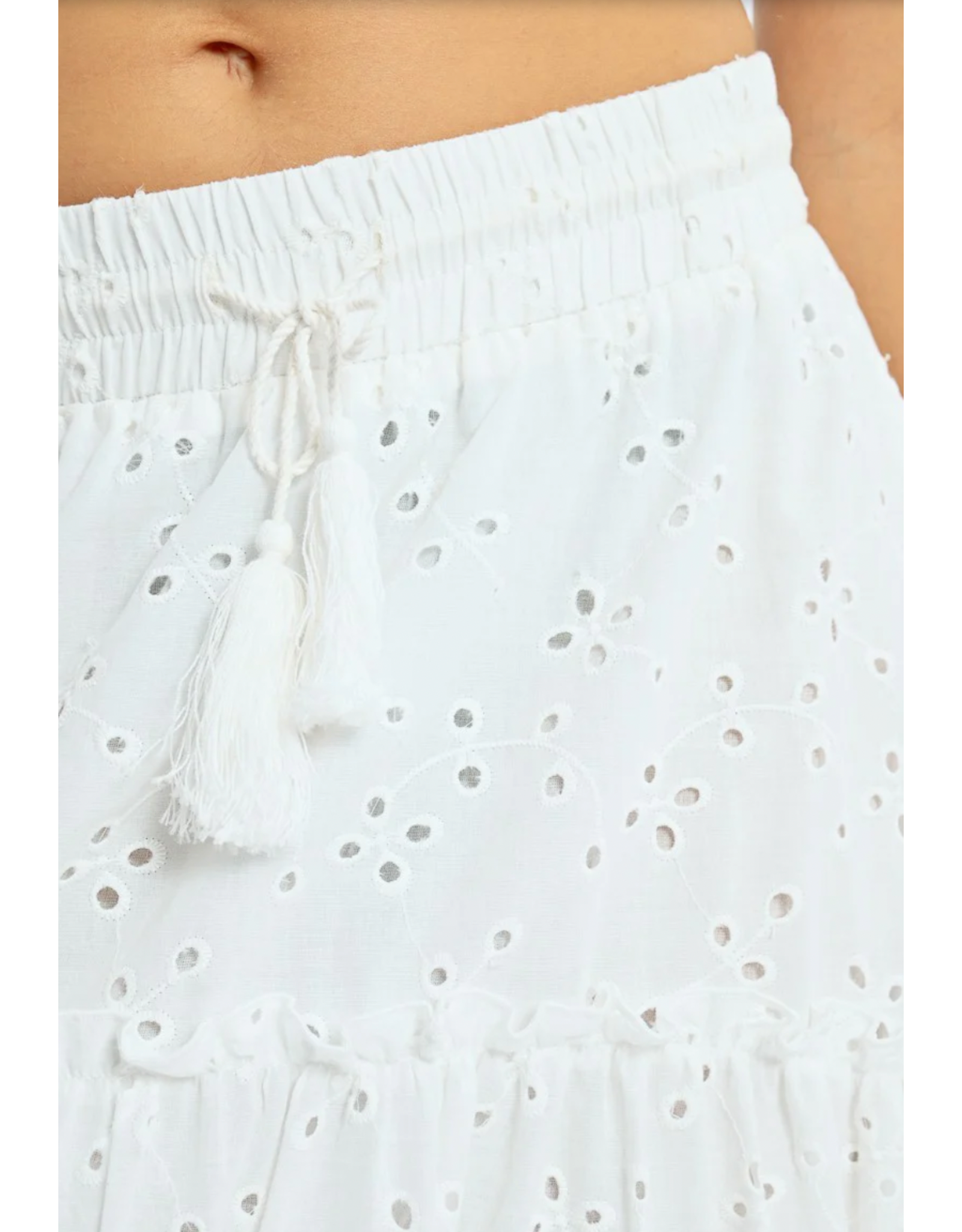 Molly Bracken Molly Bracken - Tiered Eyelet Prairie Skirt (White)
