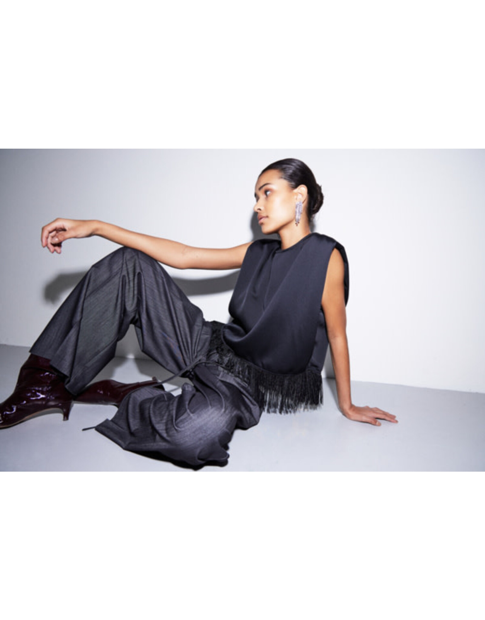 ICHI ICHI - Ricco Sleeveless Top (Black)