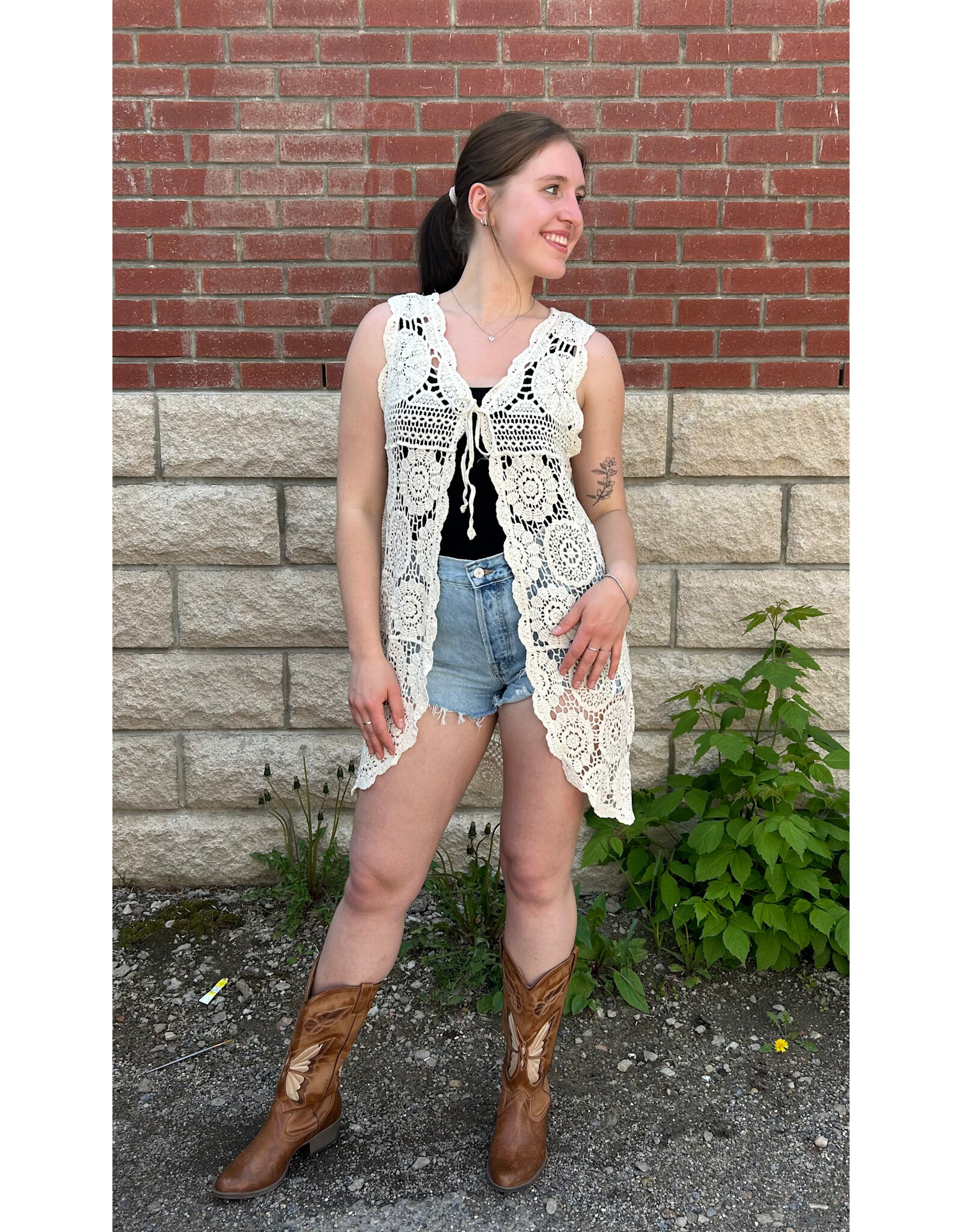 Papillon Papillon - Crochet High Low Open Vest (Beige)