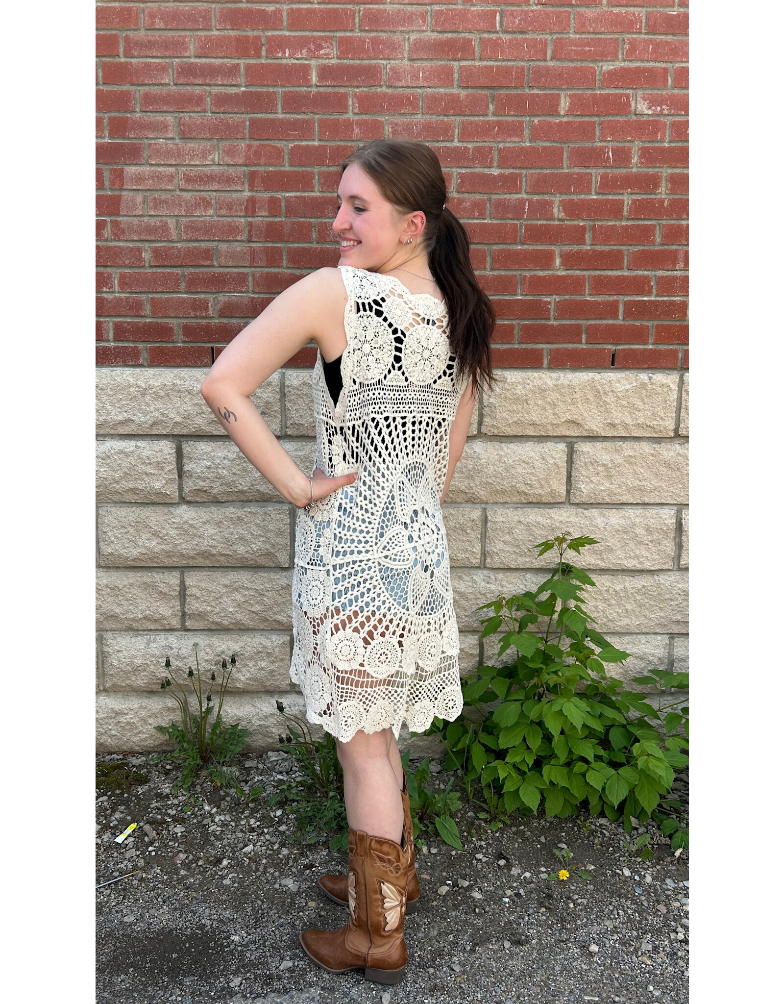 Papillon Papillon - Crochet High Low Open Vest (Beige)