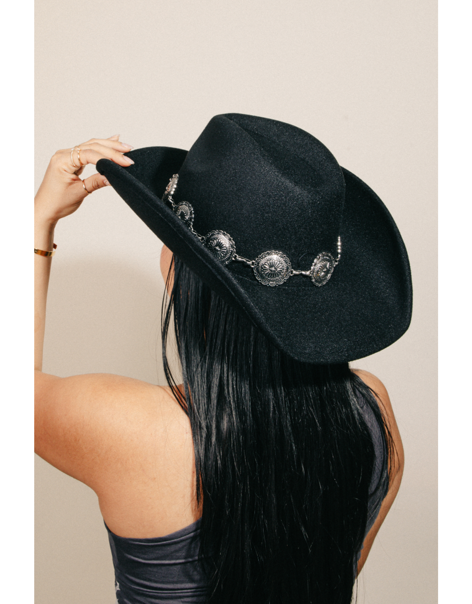 Fame Accessories Boho Disc Strap Cowboy Hat (Black)