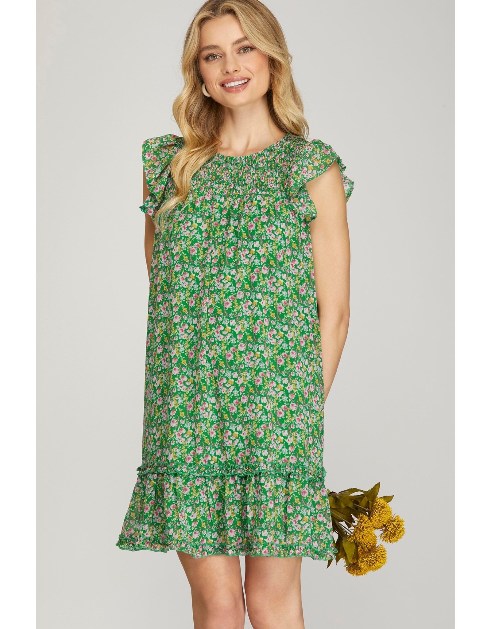 She + Sky Butterfly Sleeve Smocked Floral Print Dress (Green)