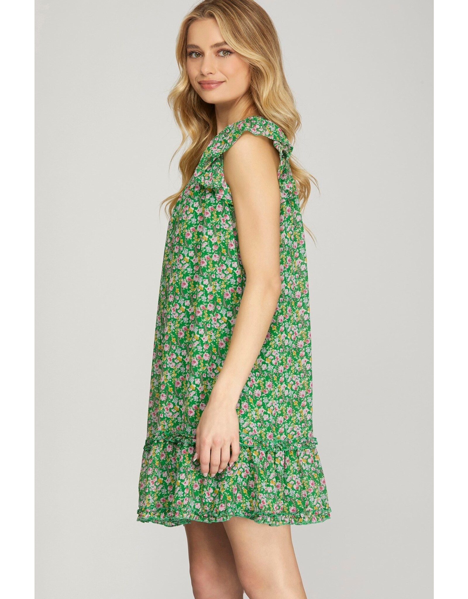 She + Sky Butterfly Sleeve Smocked Floral Print Dress (Green)
