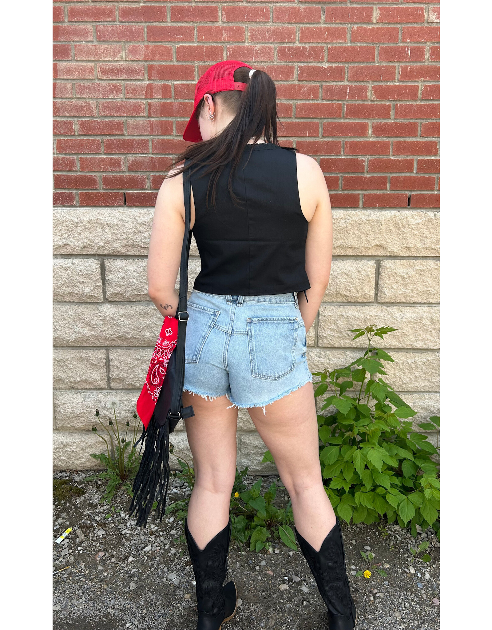 ee:some Tie Front Sleeveless Top (Black)