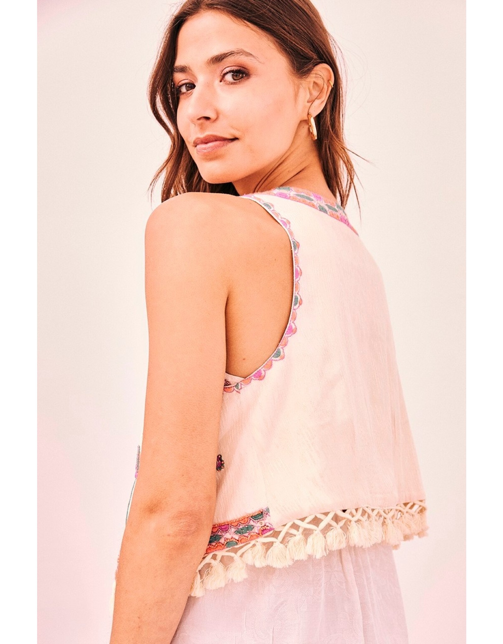 NKN Barcelona NKN Barcelona - Drea Boho Bloom Embroidered Fringe Vest (Ivory)