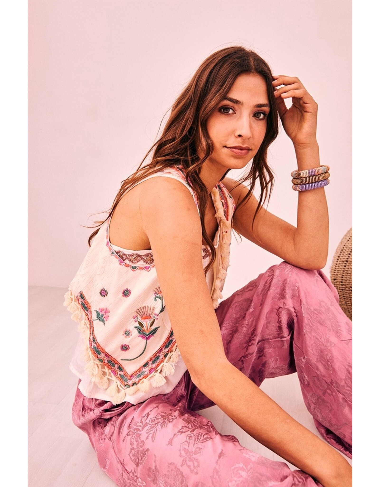 NKN Barcelona NKN Barcelona - Drea Boho Bloom Embroidered Fringe Vest (Ivory)