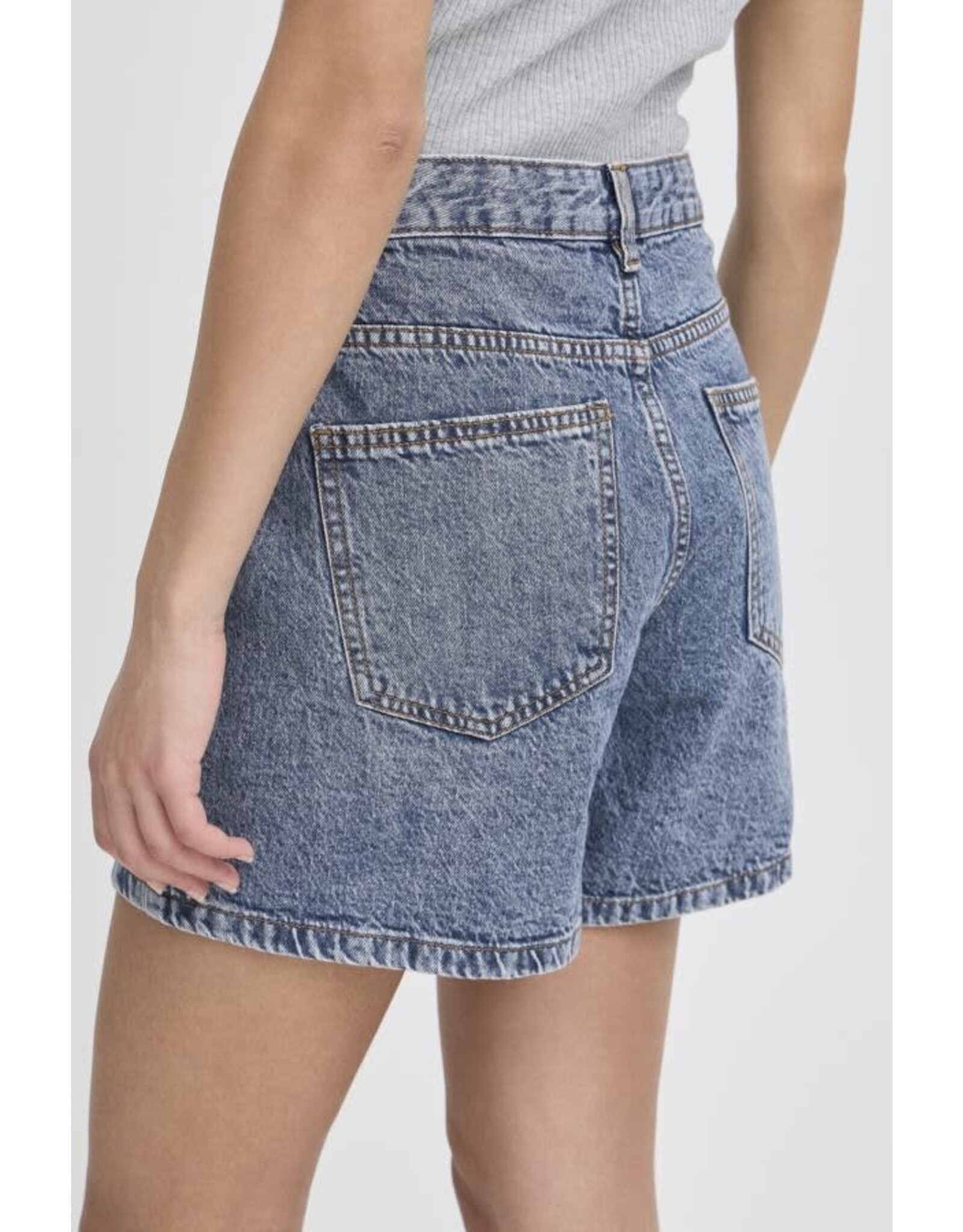 ICHI ICHI - Veny Shorts (Medium Blue)