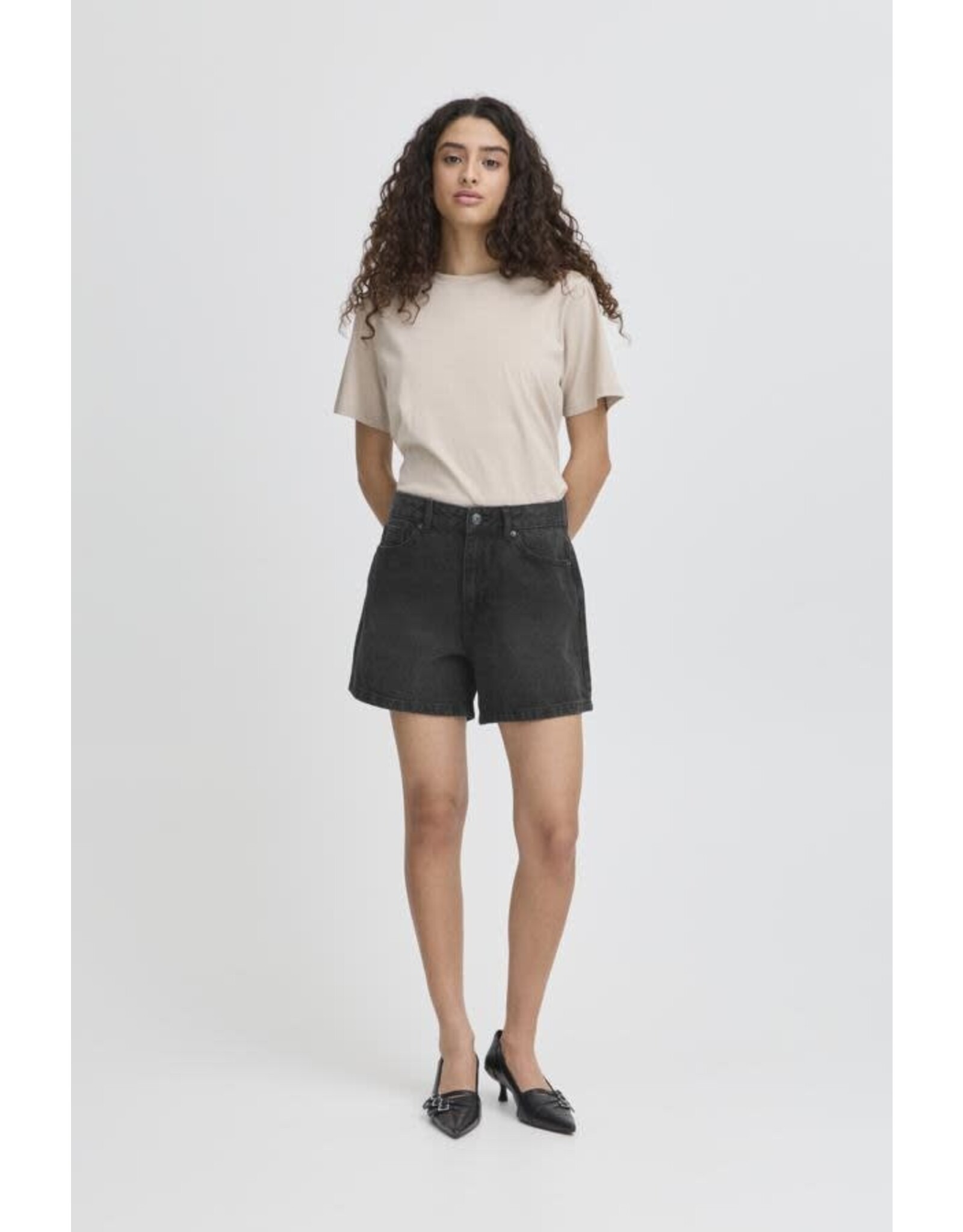ICHI ICHI - Veny Shorts (Washed Black)