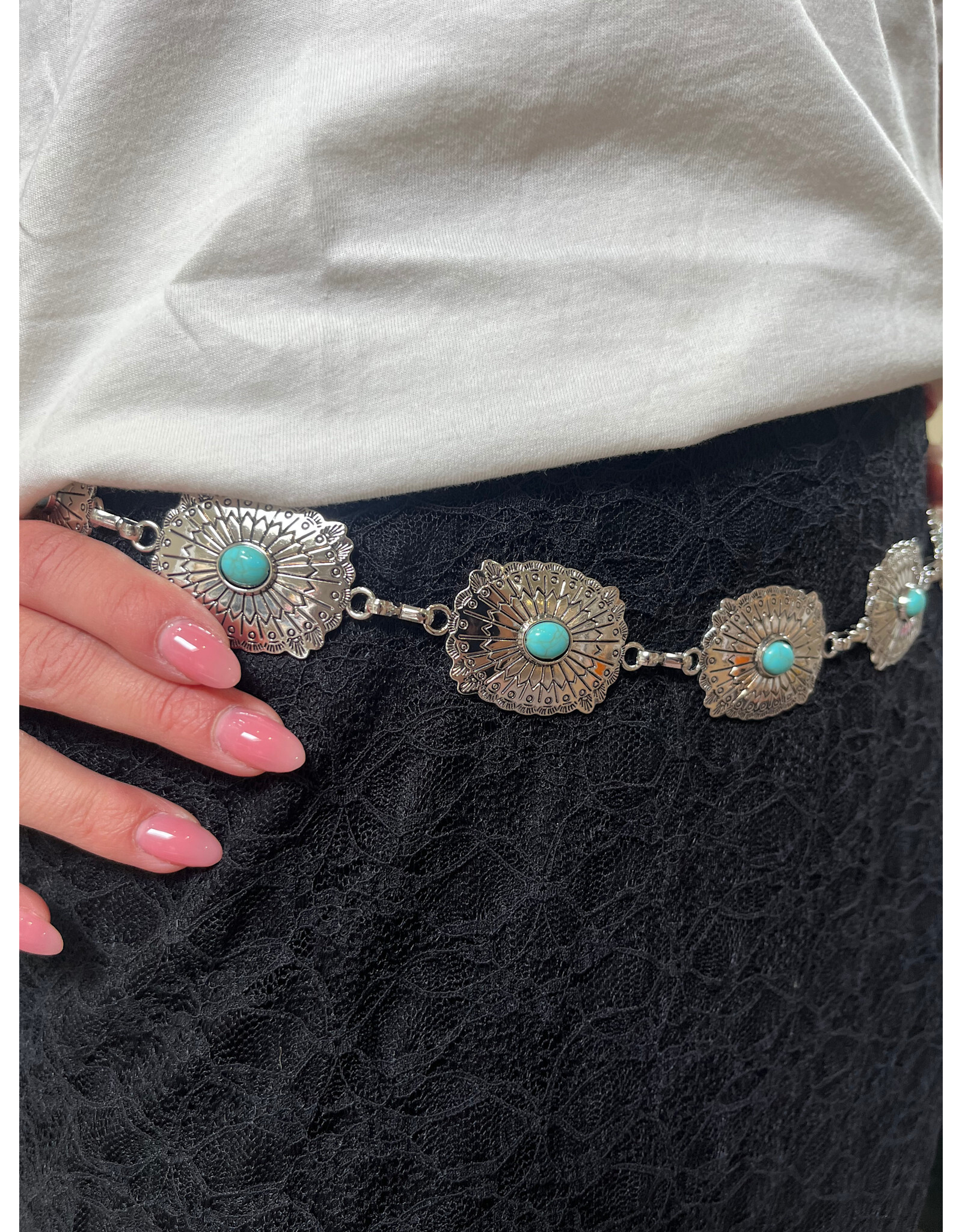 Fame Accessories Turquoise Studded Oval Concho Chain Belt (Silver)