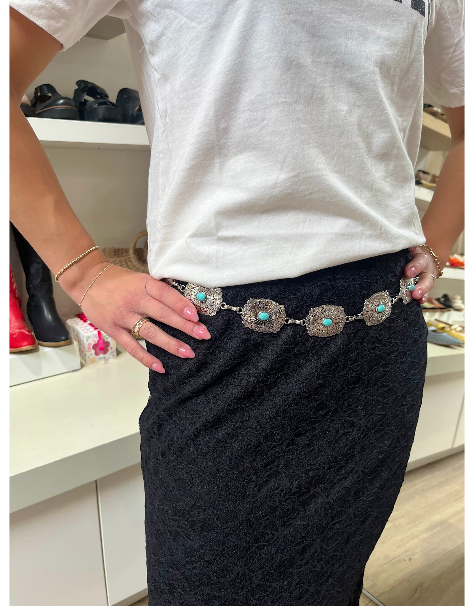 Fame Accessories Turquoise Studded Oval Concho Chain Belt (Silver)