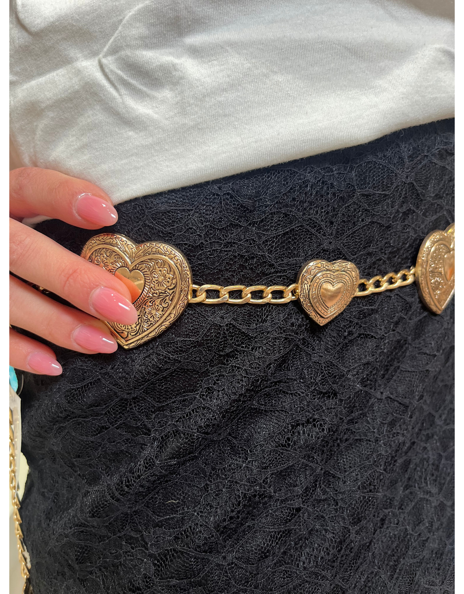 Fame Accessories Engraved Heart Link Chain Belt (Gold)
