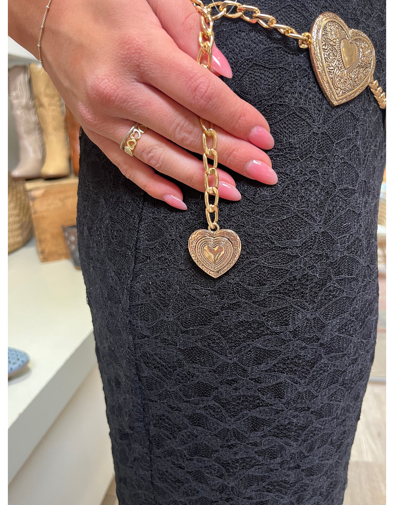Fame Accessories Engraved Heart Link Chain Belt (Gold)