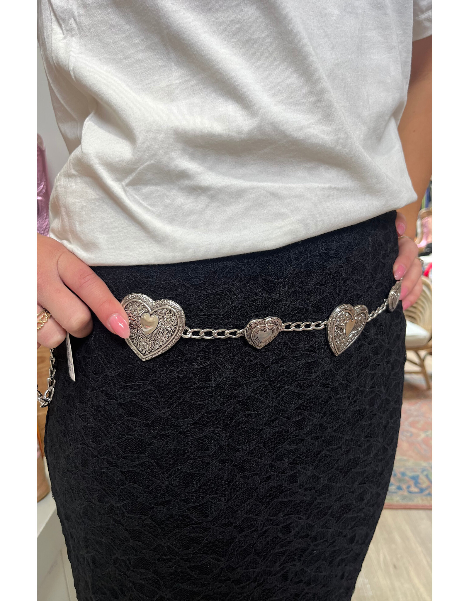 Fame Accessories Engraved Heart Link Chain Belt (Silver)