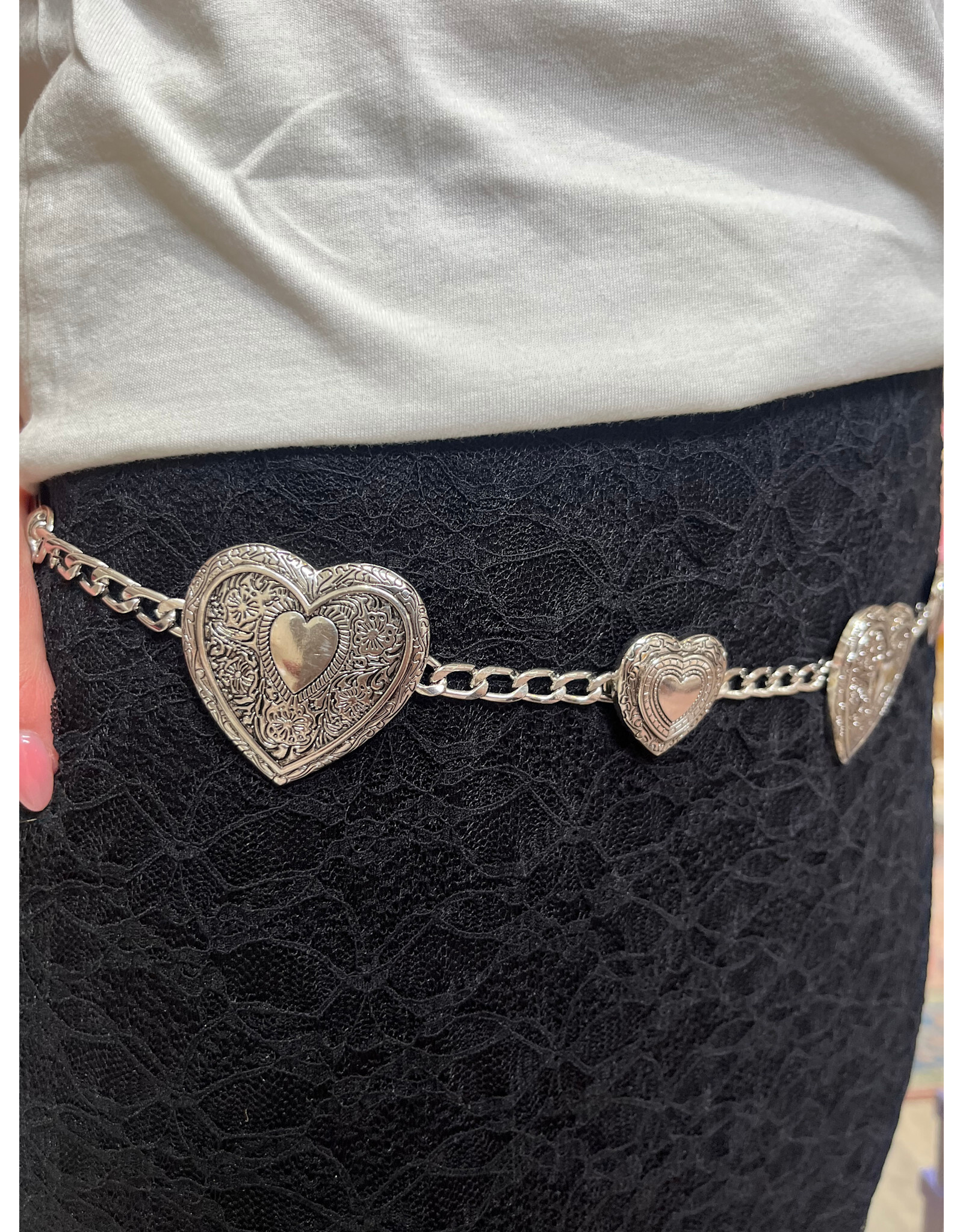 Fame Accessories Engraved Heart Link Chain Belt (Silver)