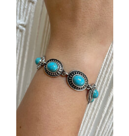 Fame Accessories Ornate Turquoise Oval Chain Link Magnetic Bracelet