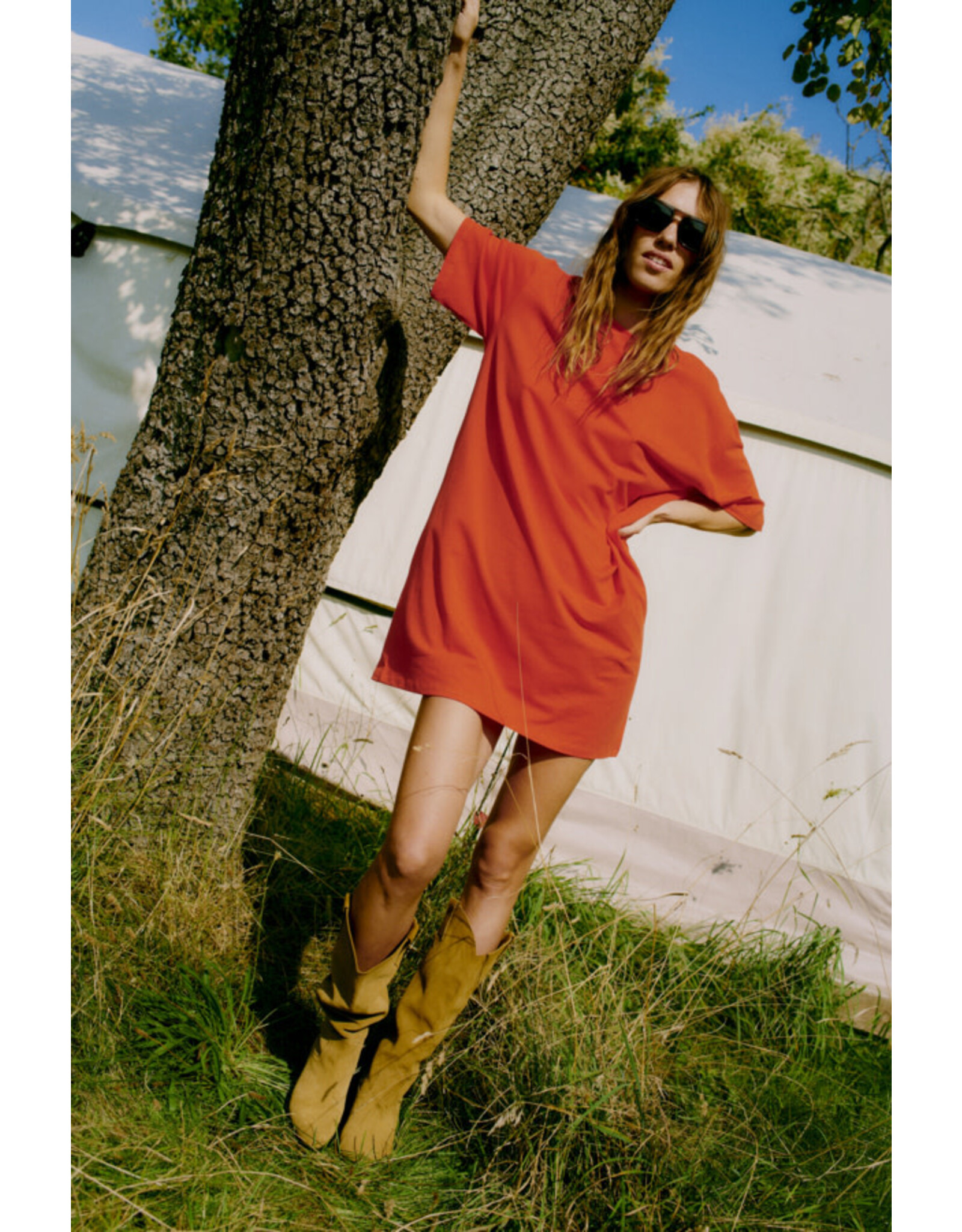 b.young b.young - Pandinna T Shirt Dress (Scarlet Flame)