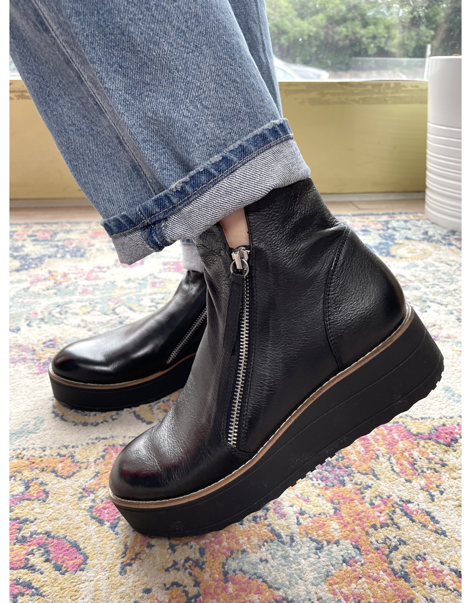 Django and Juliette Django & Juliette - Nene (black)