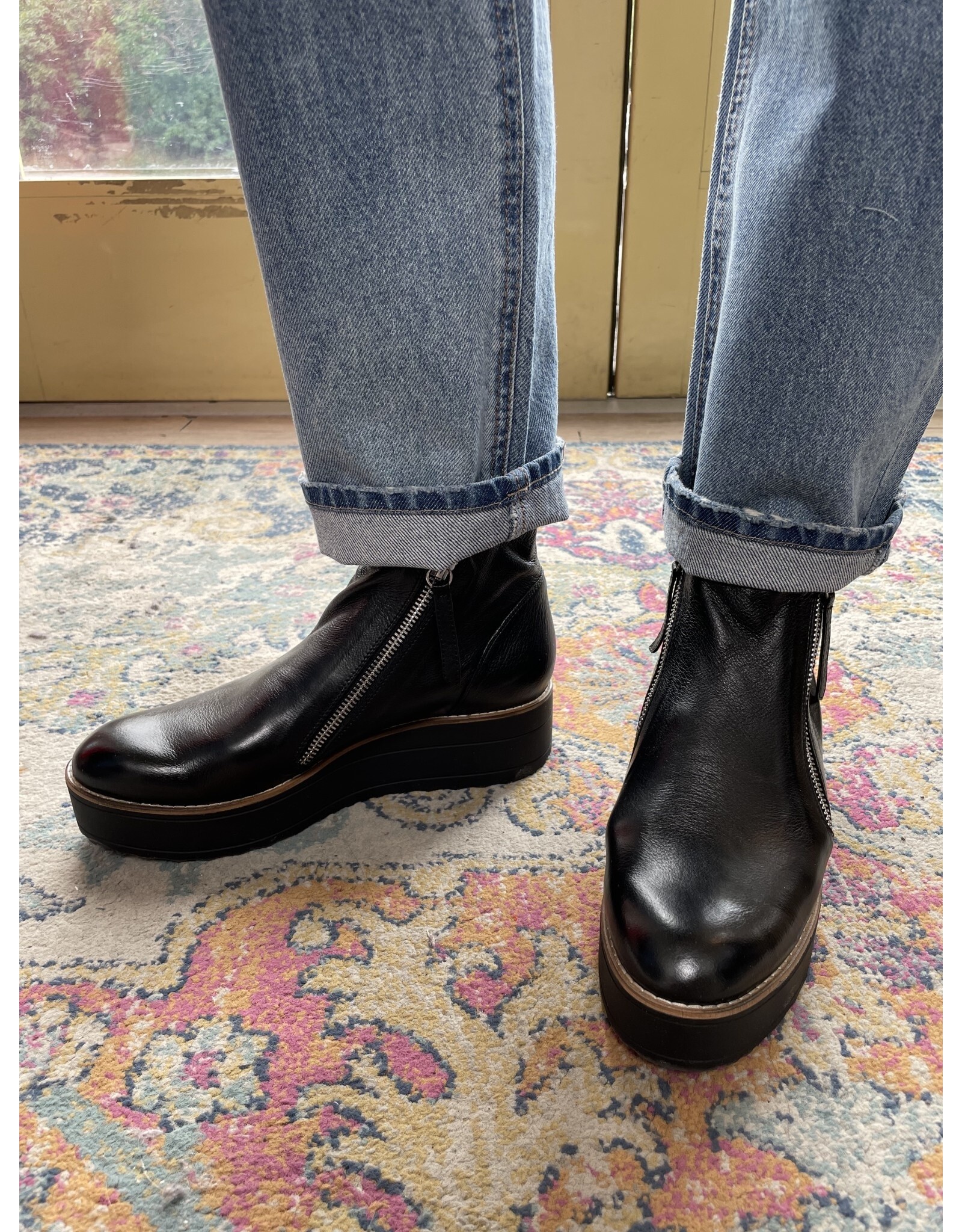 Django and Juliette Django & Juliette - Nene (black)