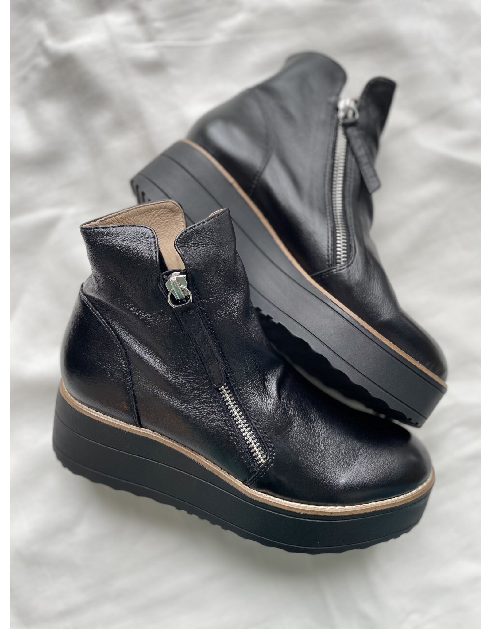 Django and Juliette Django & Juliette - Nene (black)