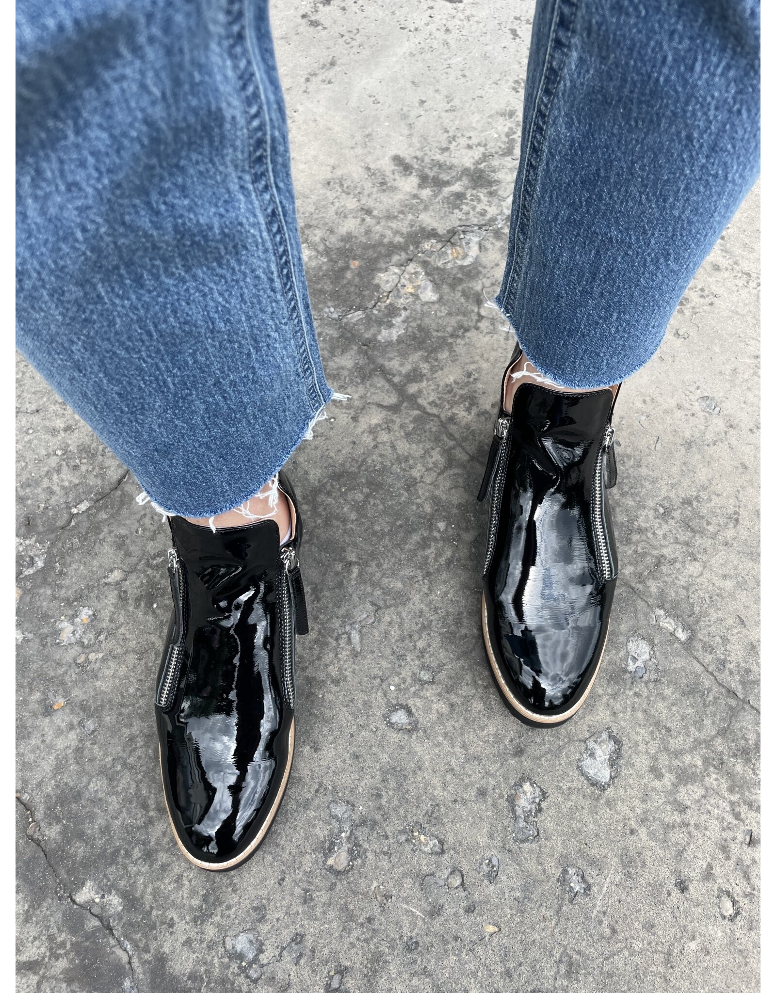 Django and Juliette Django & Juliette - Ohmy (black patent)