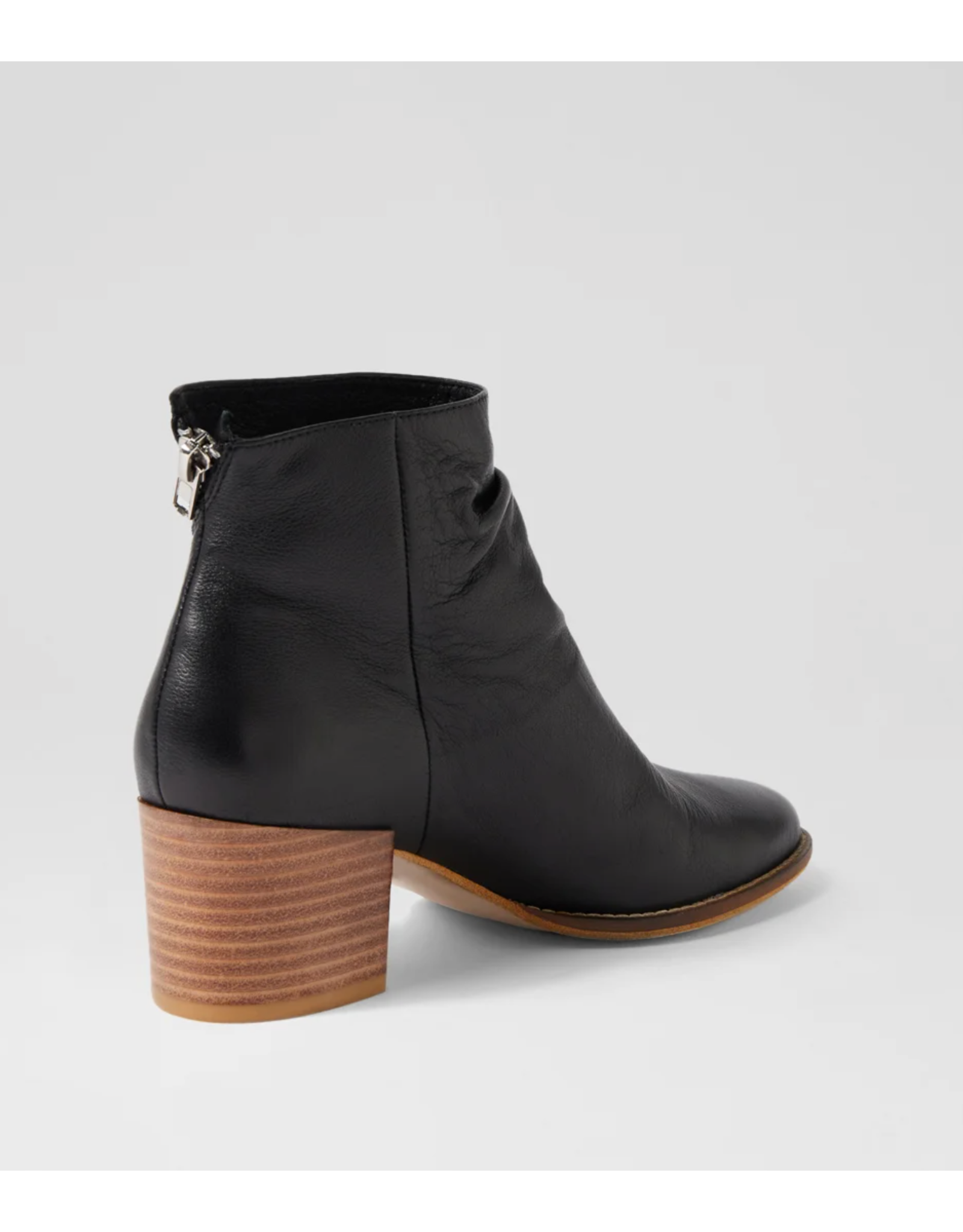 Django and Juliette Django & Juliette - Melech (Black Leather)
