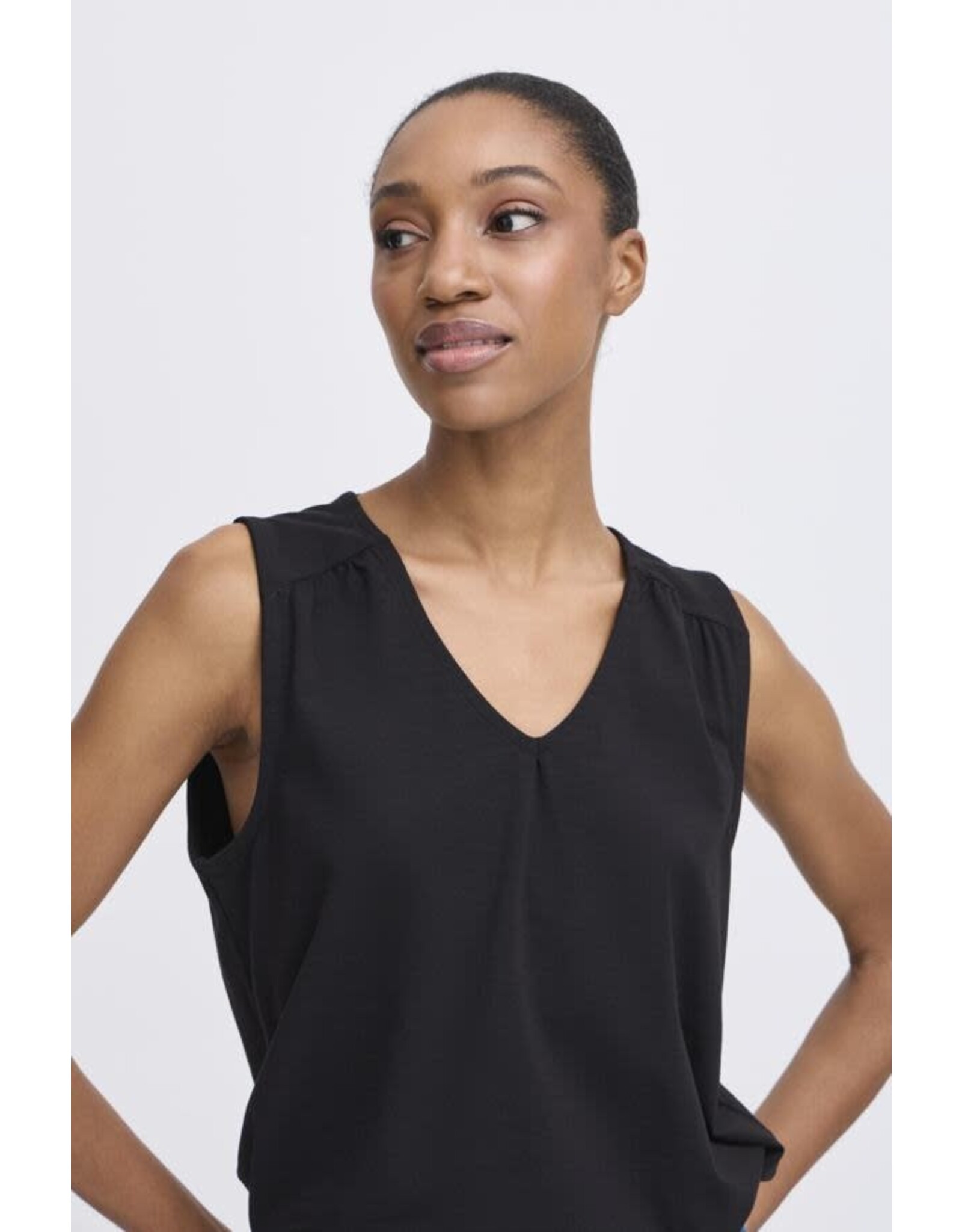 b.young b.young - Pandinna V Neck Top (Black)