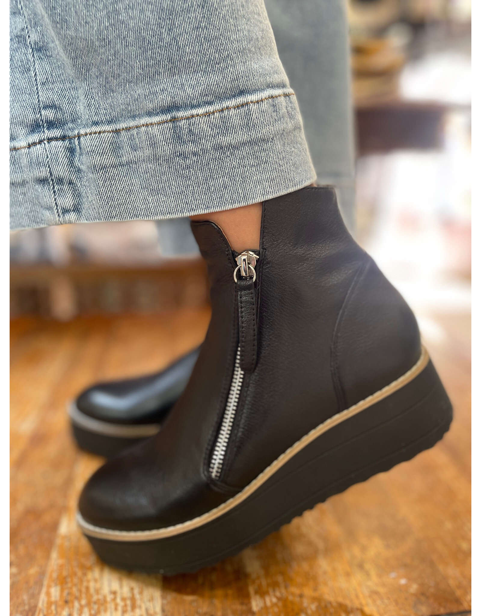 Django and Juliette Django & Juliette - Nene (black)