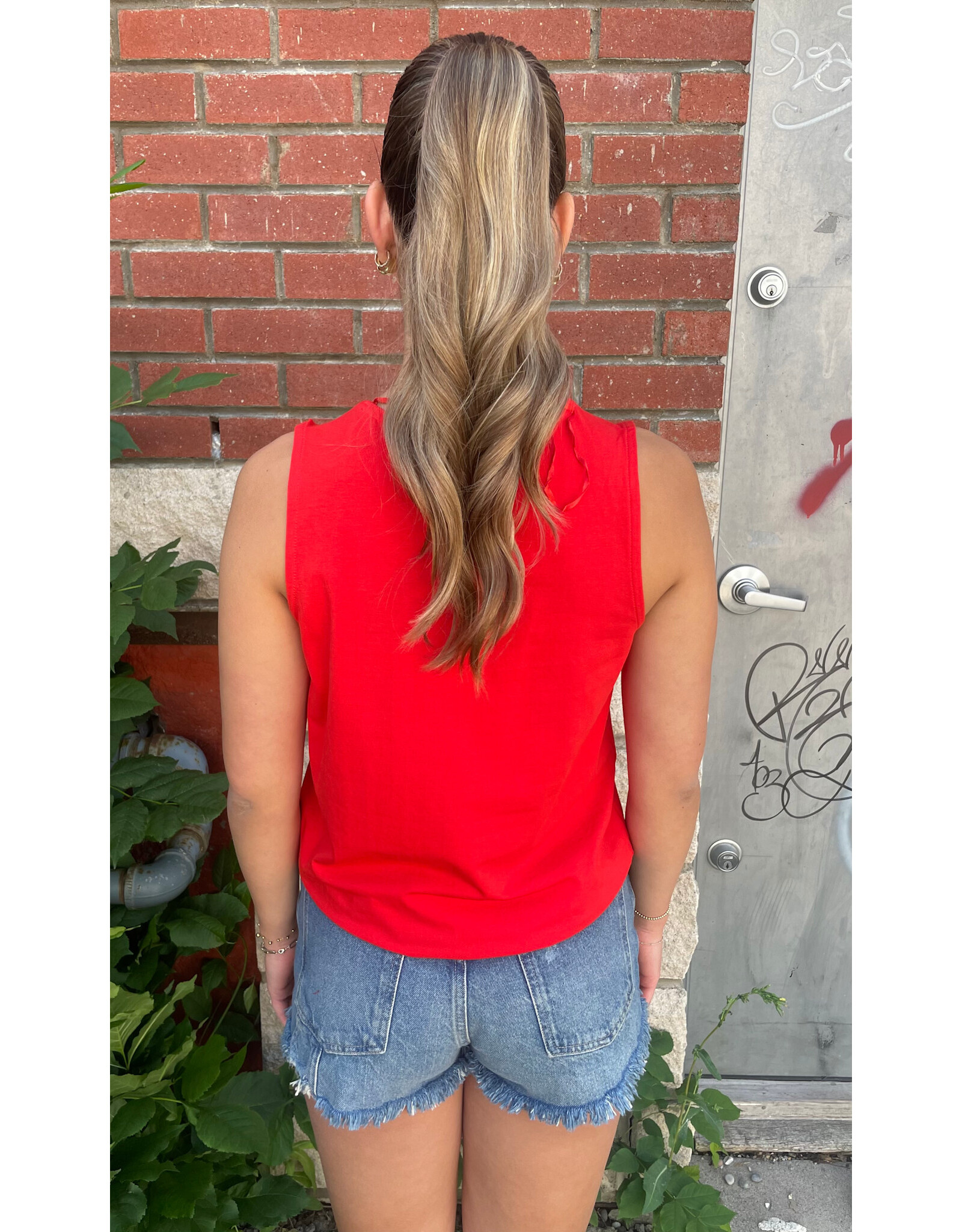 b.young b.young - Pandinna V Neck Top (Scarlet Flame)