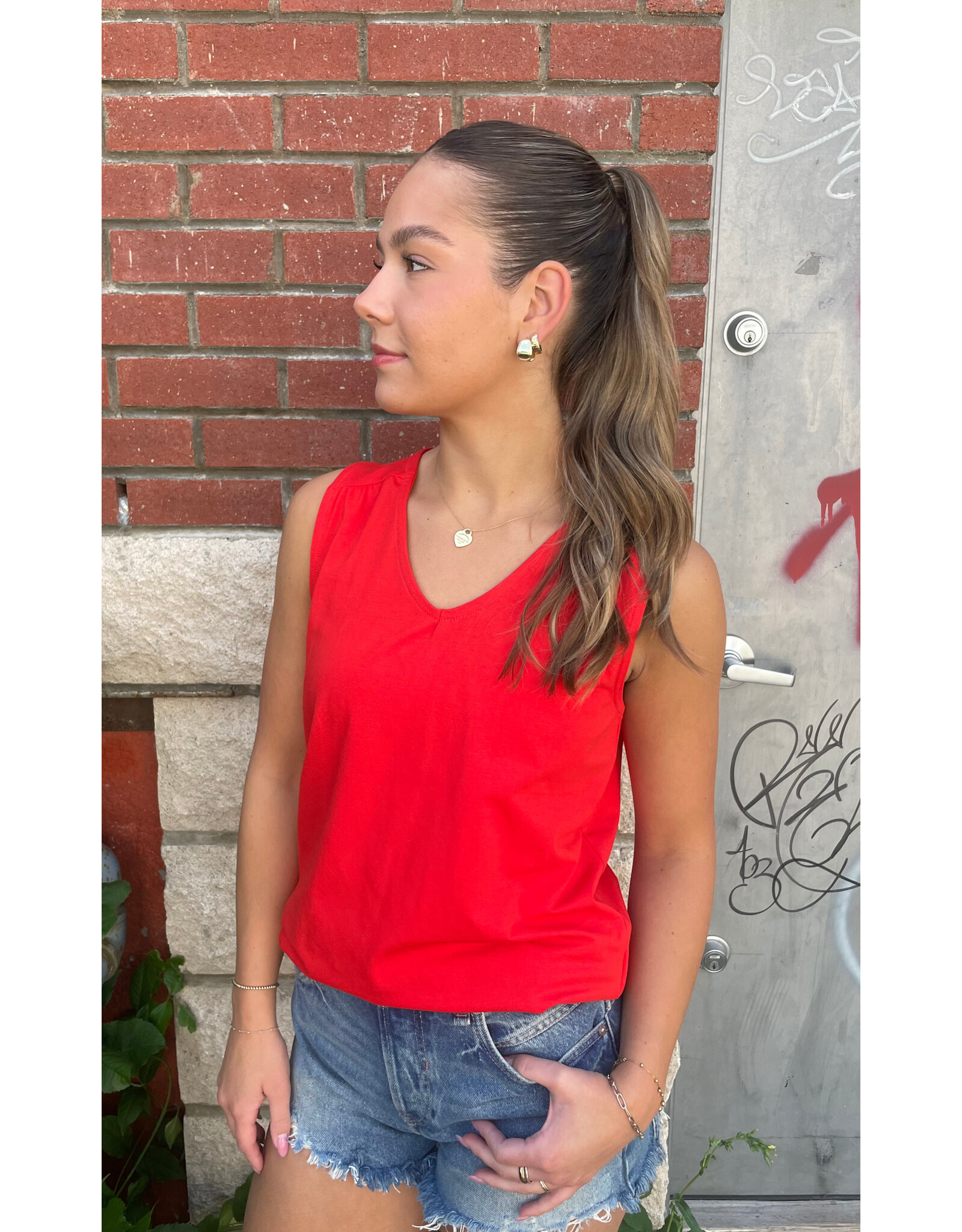 b.young b.young - Pandinna V Neck Top (Scarlet Flame)