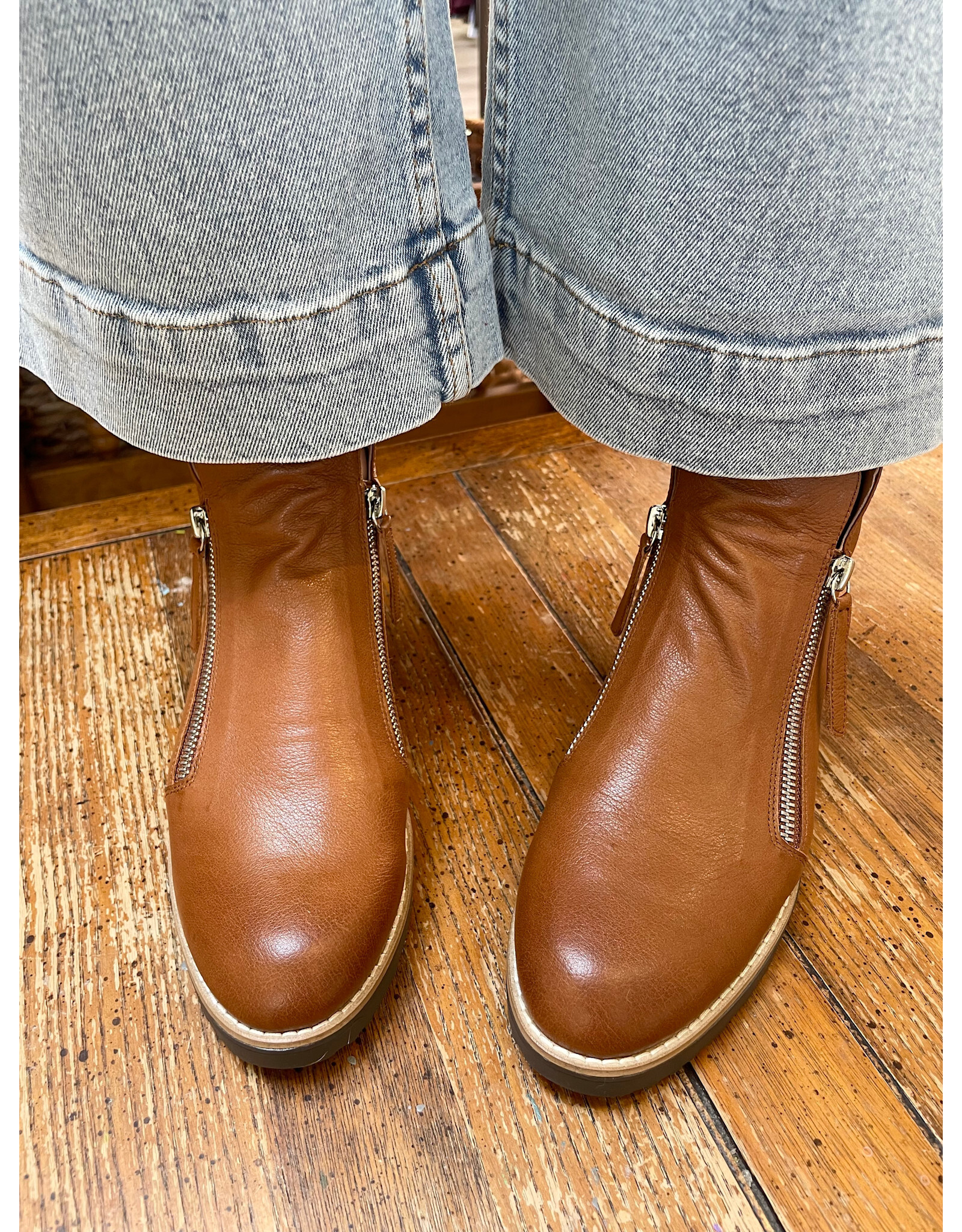 Django and Juliette Django & Juliette - Ohmy (Drambuie / Chocolate)