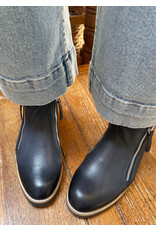 Django and Juliette Django & Juliette - Ohmy (Navy / Navy Sole)