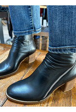 Django and Juliette Django & Juliette - Melech (Black Leather)